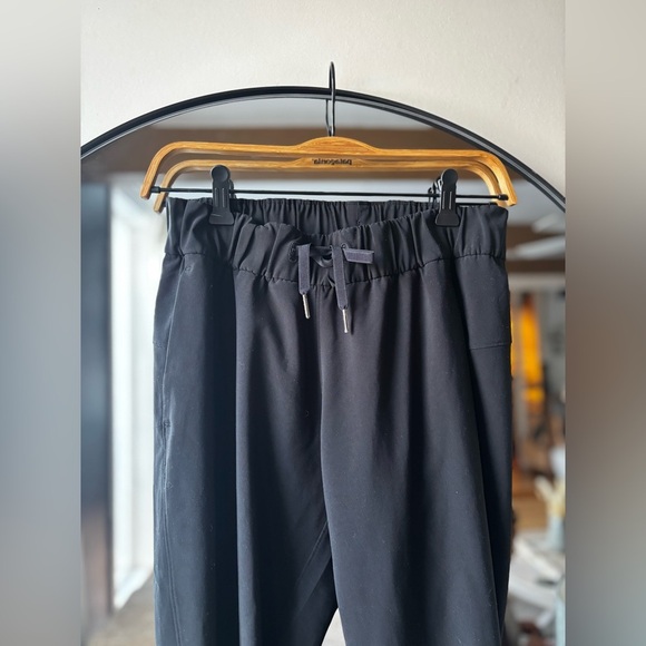 LULULEMON | keep moving 7/8 pant | size 4 - Picture 4 of 7